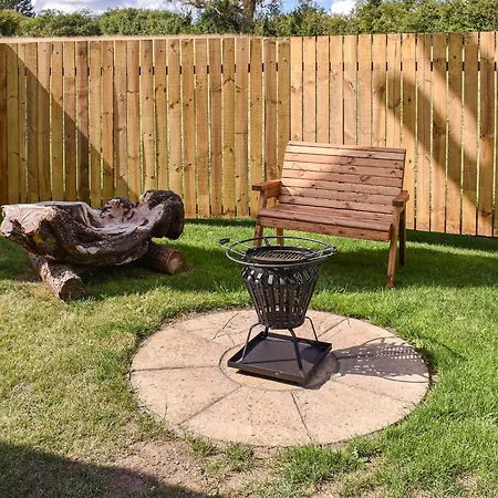 Keldholme Shepherds Hut - Uk37158 Kirkbymoorside